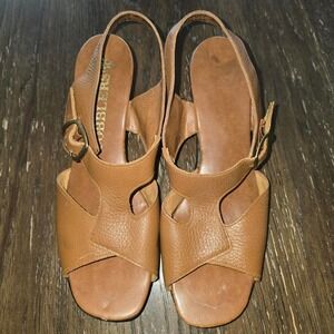 California cobblers vintage Y2K 90s tan leather chunky buckle heel sandals 7.5
